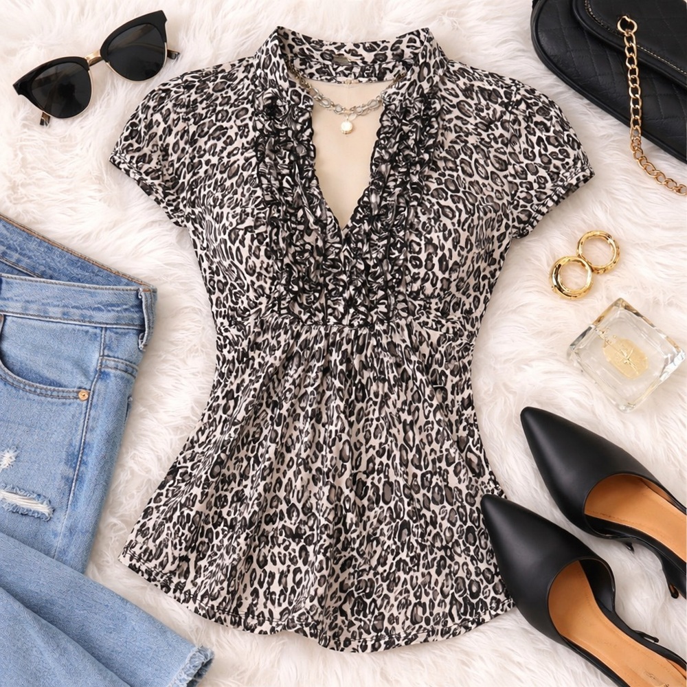 Leopard Print Ruffle Blouse Size M Black White Animal Print V-Neck Y2K Chic Top
